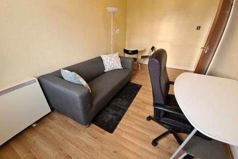 1 bedroom flat to rent, Moorland Road, Leeds LS6
