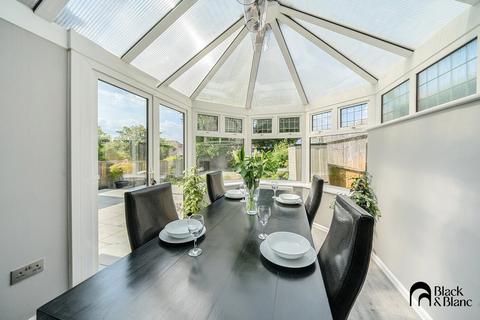 229 Pickhurst Rise, West Wickham, BR4 0AQ