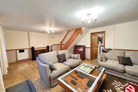 172 Bridgend Road, Aberkenfig, Bridgend, CF32 9AD