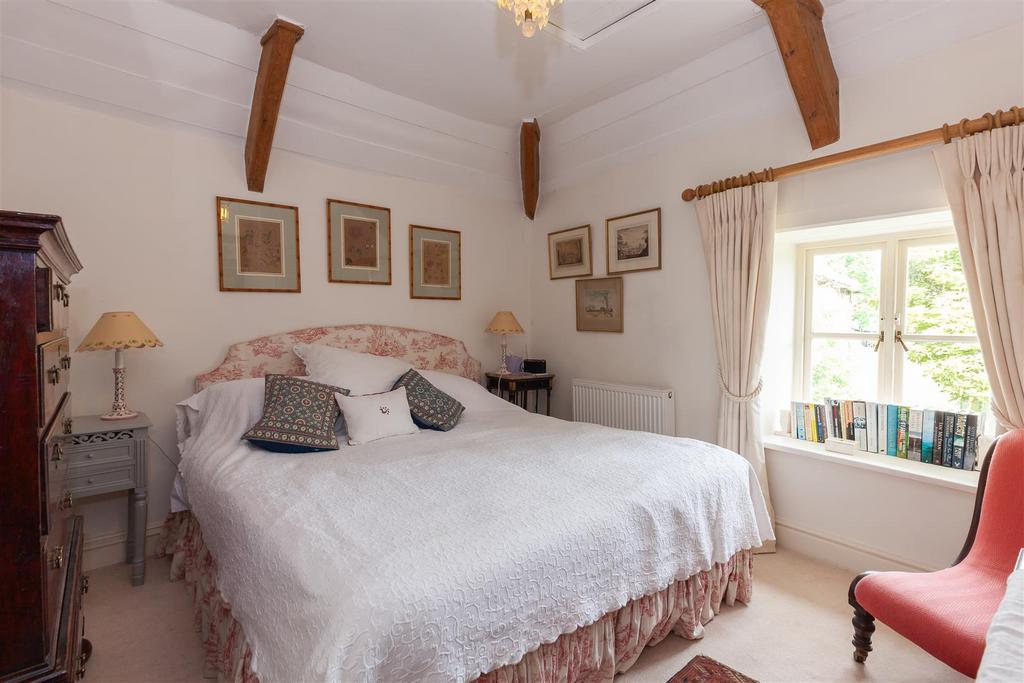Bedroom 2 1.jpg