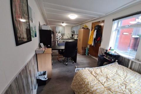 1 bedroom flat to rent, Royal Park Terrace, Leeds LS6