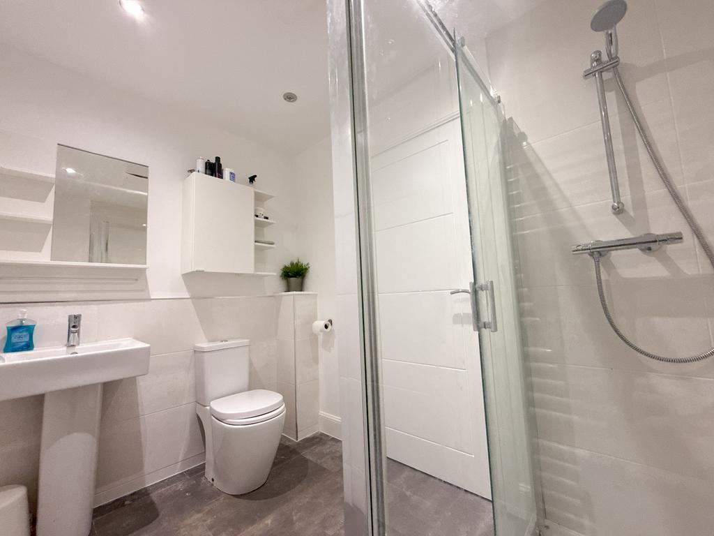 En Suite Shower Room