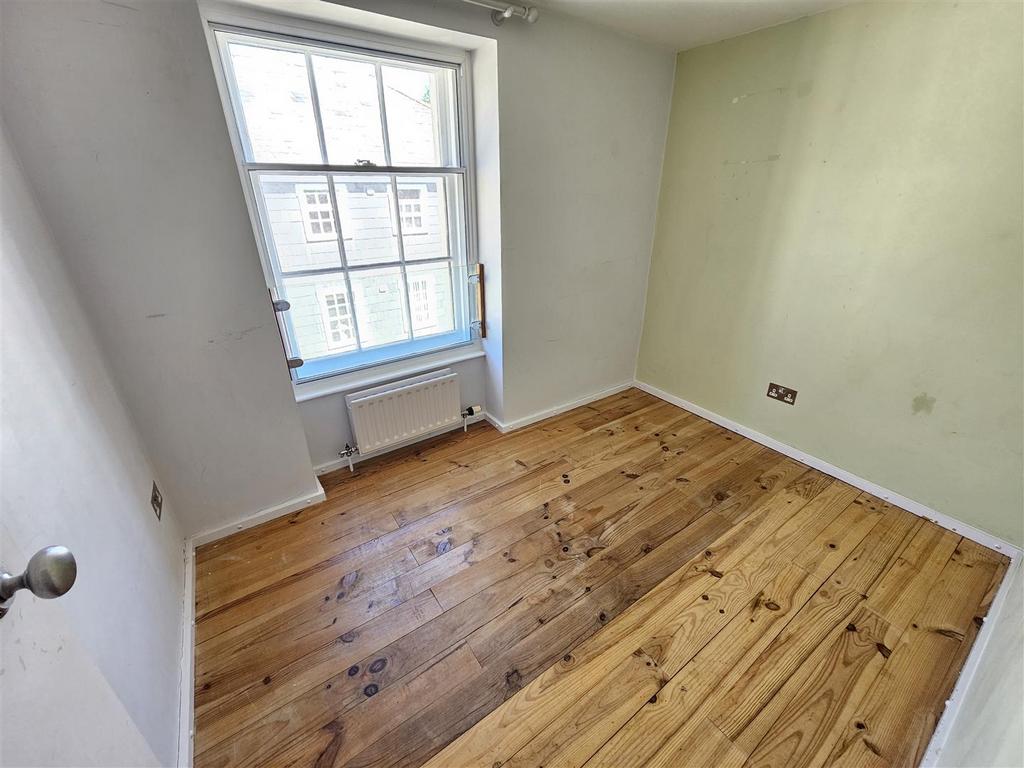 Bedroom 2.jpg