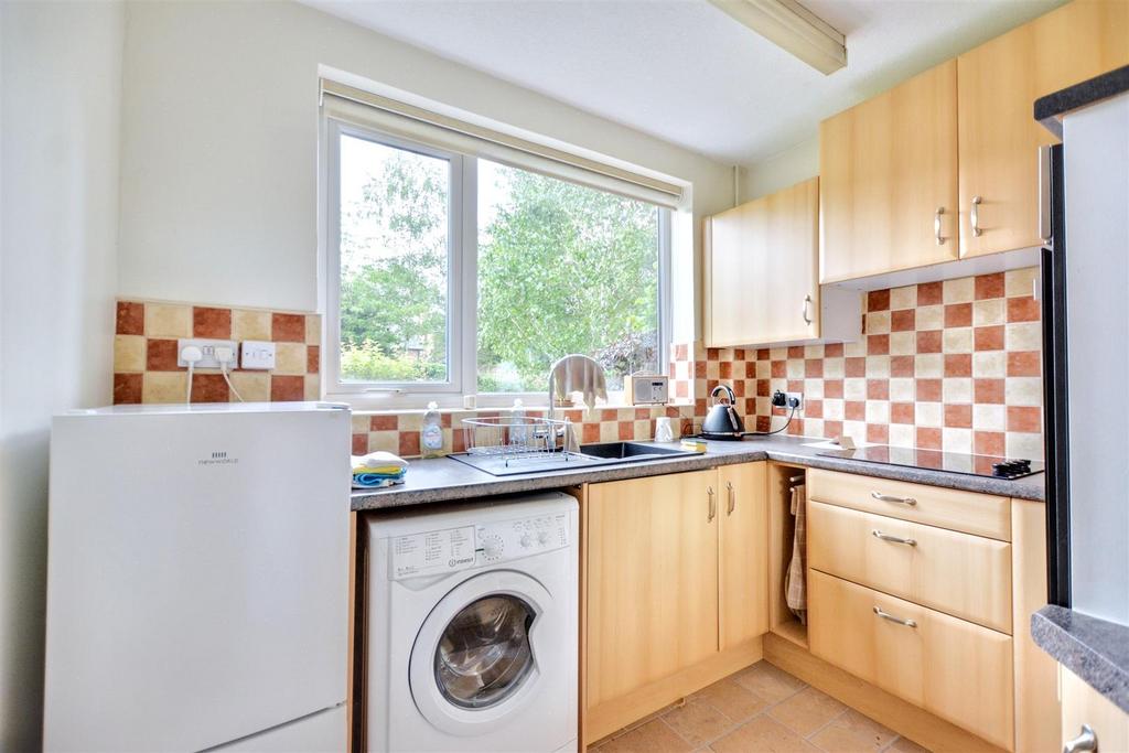 Kitchen 1.jpeg