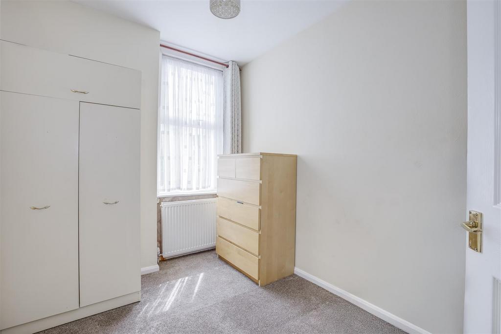 5 Kitchener Road, HP11 2 SH-3.jpg