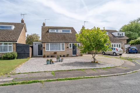 3 bedroom detached house for sale, The Glade, Pagham, Bognor Regis