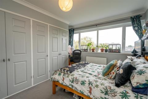 3 bedroom detached house for sale, The Glade, Pagham, Bognor Regis