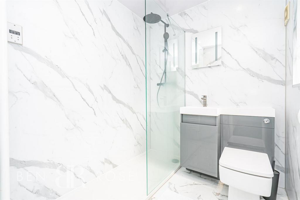 Ensuite