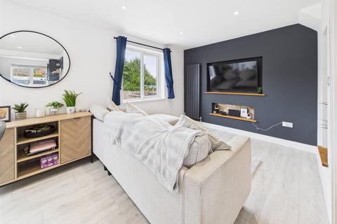 18 Birchwood Fields, Tuffley, Gloucester, GL4 0AL