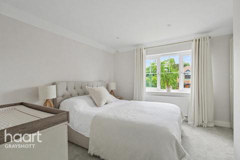 undefined, Hepplewhite Place, Hindhead