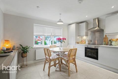 undefined, Hepplewhite Place, Hindhead