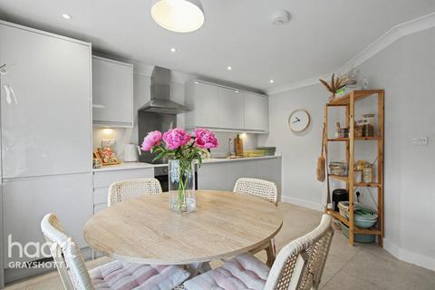 undefined, Hepplewhite Place, Hindhead