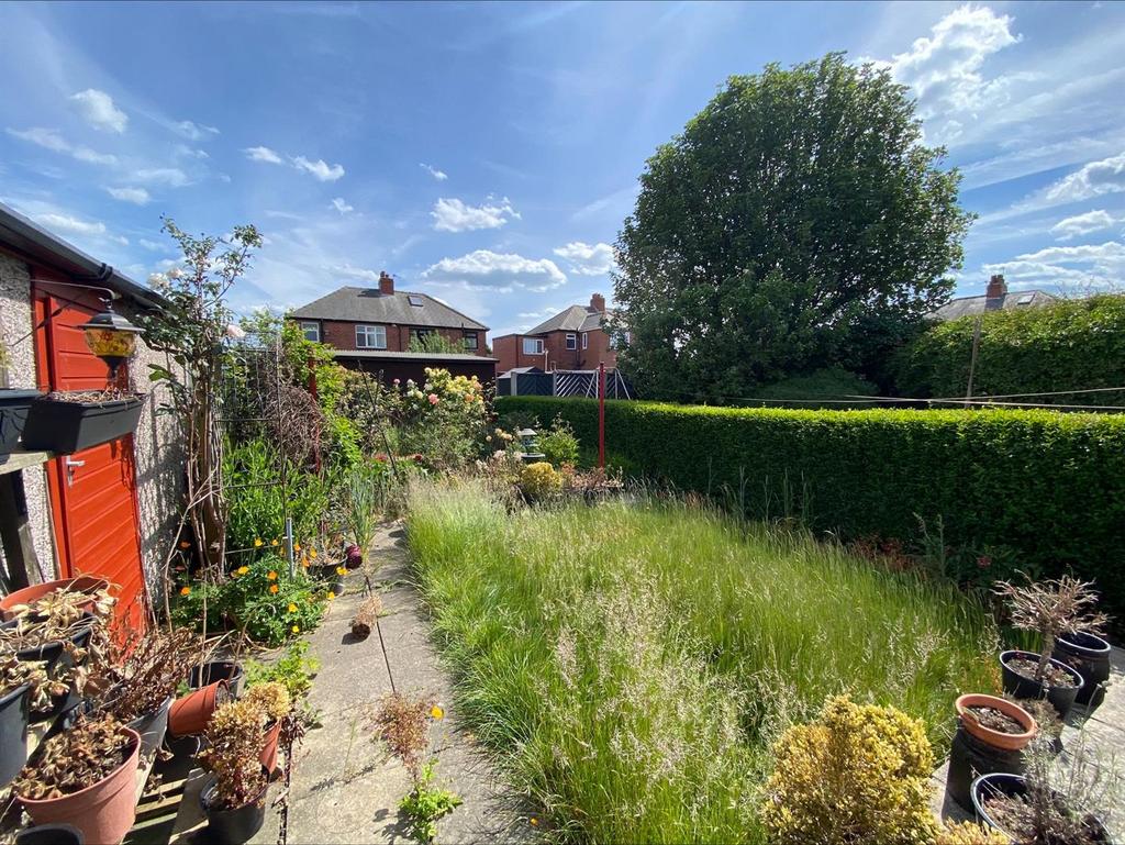 Bramleys Estate Agents - Trenton Road - Batley (19