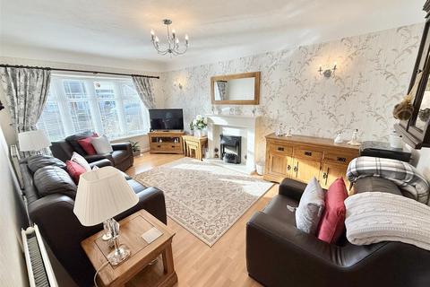8 Awelon, Towyn, Abergele, LL22 9NS
