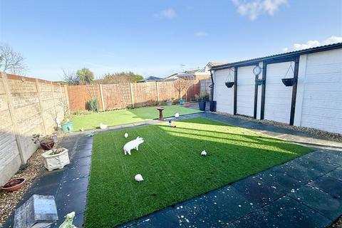 8 Awelon, Towyn, Abergele, LL22 9NS