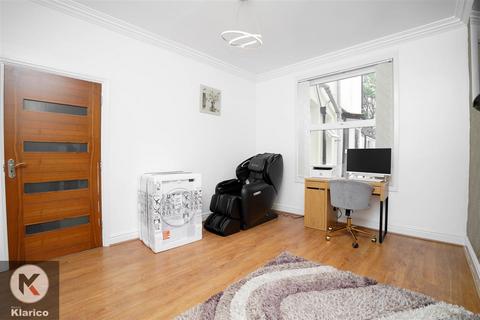 4 bedroom terraced house for sale, Willows Crescent, Birmingham B12