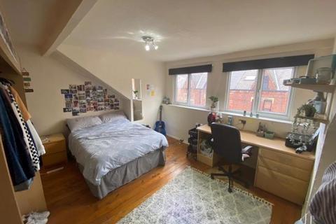 undefined, Blandford Gardens, Leeds LS2