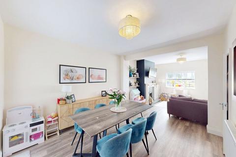 3 bedroom terraced house for sale, Hindley Road, Westhoughton, BL5
