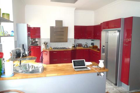 4 bedroom terraced house to rent, 270 Broomhill Road, Aberdeen, AB10 7LP