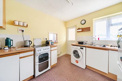 2 bedroom detached house for sale, Grove End Road, Farnham, Surrey, GU9
