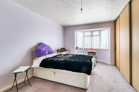 2 bedroom detached house for sale, Grove End Road, Farnham, Surrey, GU9