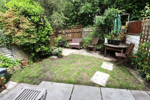 36 Druids Green, Cowbridge, CF71 7BP