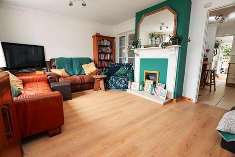 36 Druids Green, Cowbridge, CF71 7BP