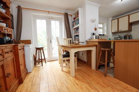 36 Druids Green, Cowbridge, CF71 7BP
