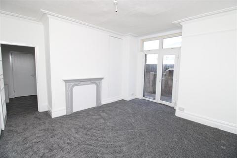 2 bedroom maisonette to rent, Rawcliffe Street, Blackpool