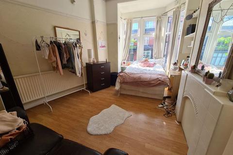 5 bedroom house to rent, 35b Hyde Park Terrace, Leeds LS6