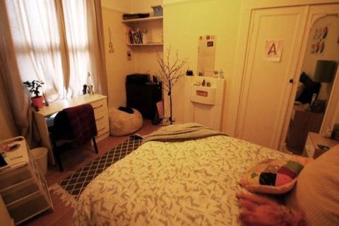 5 bedroom house to rent, 35b Hyde Park Terrace, Leeds LS6