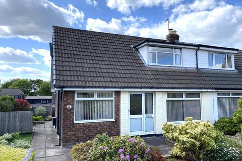 2 bedroom semi-detached bungalow for sale, 32 Lea View, Royton, Oldham, OL2 5HF