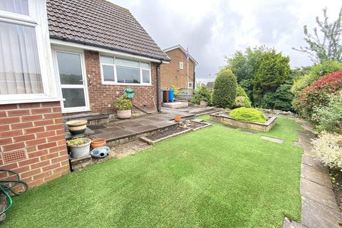 2 bedroom semi-detached bungalow for sale, 32 Lea View, Royton, Oldham, OL2 5HF
