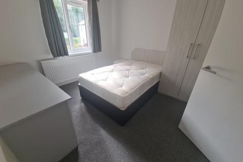 6 bedroom house to rent, St. Annes Drive, Leeds LS4