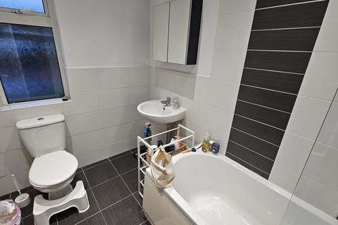 6 bedroom house to rent, Langdale Avenue, Leeds LS6