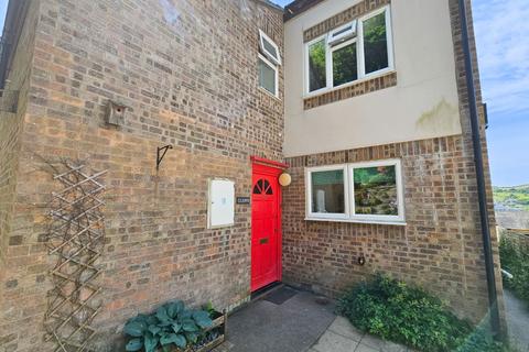 18 Brynglas Road, Llanbadarn Fawr, Aberystwyth, SY23 3QR
