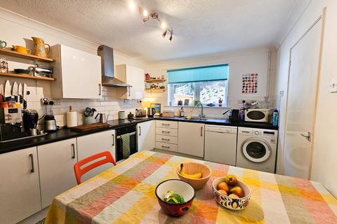 18 Brynglas Road, Llanbadarn Fawr, Aberystwyth, SY23 3QR