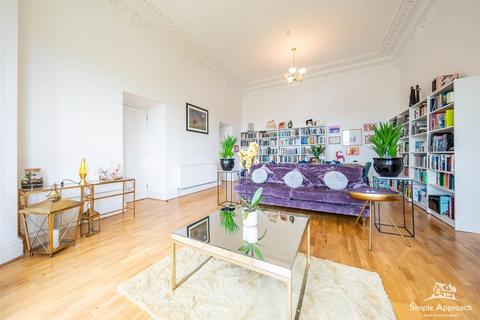 4 Hamilton Gardens, Perth, PH2 0SX