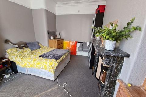 Ridgeway Terrace, Leeds LS6