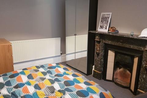 6 bedroom house to rent, Ridgeway Terrace, Leeds LS6