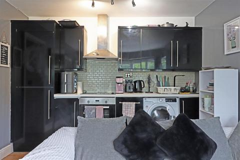 undefined, Woodlands Road, Redhill