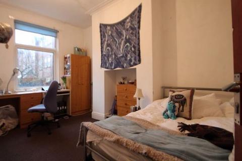 6 bedroom house to rent, Chestnut Avenue, Leeds LS6