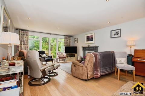 5 bedroom detached house for sale, The Rowans, Gerrards Cross, United Kingdom, SL9