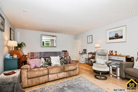 5 bedroom detached house for sale, The Rowans, Gerrards Cross, United Kingdom, SL9
