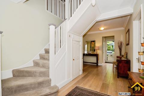 undefined, The Rowans, Gerrards Cross, United Kingdom, SL9