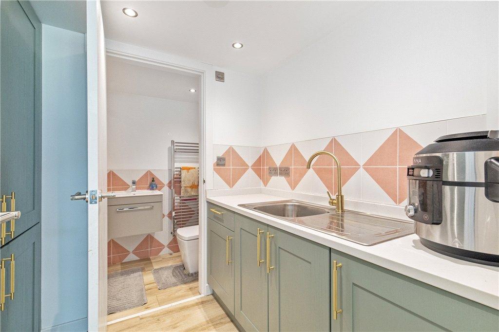 Utility/Shower Room
