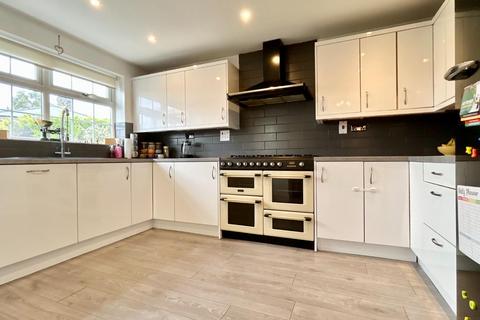 4 Paddock Croft, Swinton, Mexborough, S64 8XD