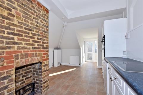 3 bedroom apartment for sale, HAWKWOOD RISE, GREAT BOOKHAM, KT23