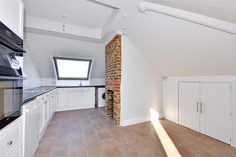 3 bedroom apartment for sale, HAWKWOOD RISE, GREAT BOOKHAM, KT23