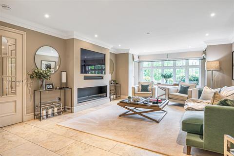 Kingsglade Forest Drive, Kingswood, Tadworth, KT20 6LU